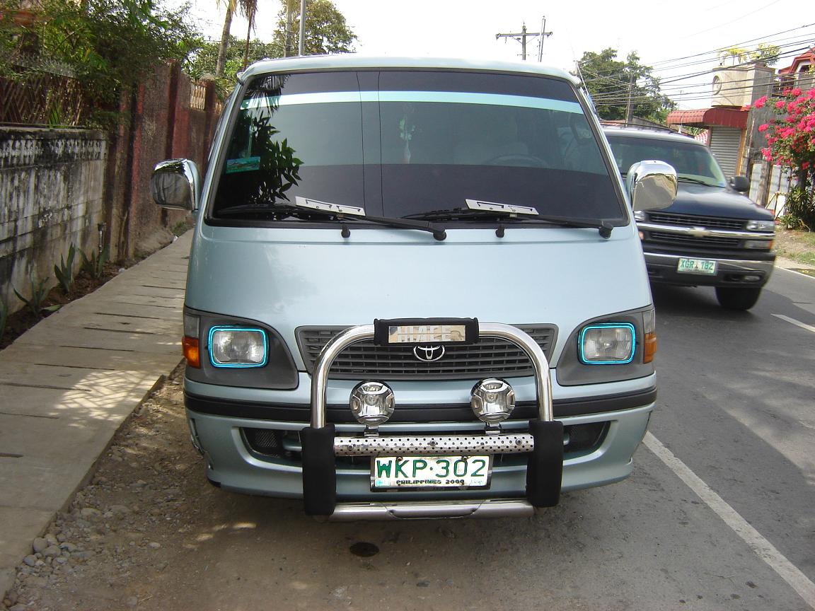 Toyota HIACE Commuter 18seater Model 2000 For Sale Pangasinan