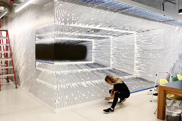 Stunning Hand-Drawn 3D Optical Illusions Play With Depth and Perspective Stunning Hand-Drawn 3D Optical Illusions Play With Depth and Perspective