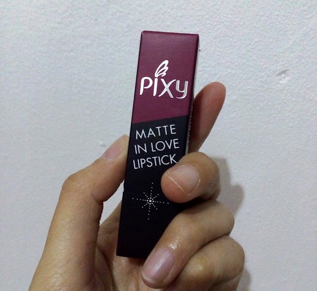 Warna Deep Plum yang Menawan [Review Pixy Lipstik No 310]