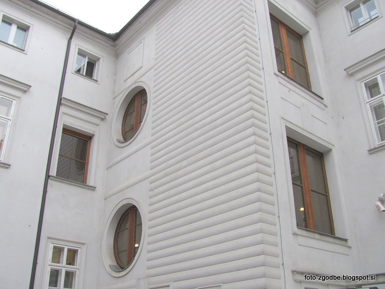 Plečnikovo Ustavno sodišče v Ljubljani