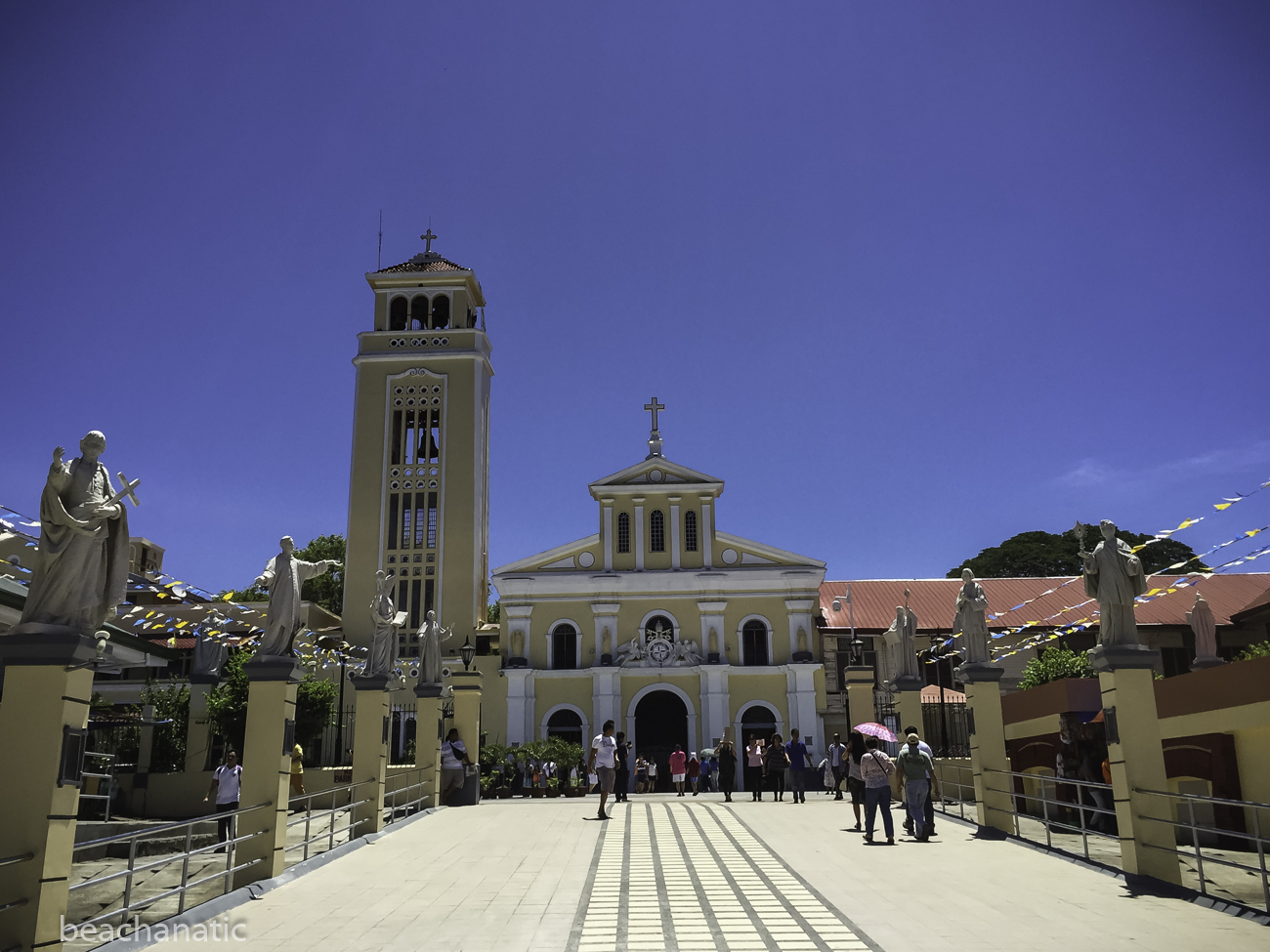 beaches-and-churches-the-pilgrim-church-of-manaoag-and-the-cathedral
