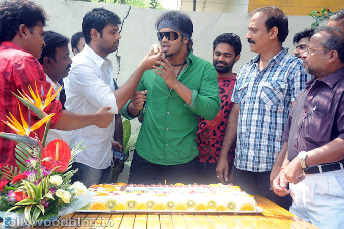 manchu-manoj-birth-day-celebrations-stil