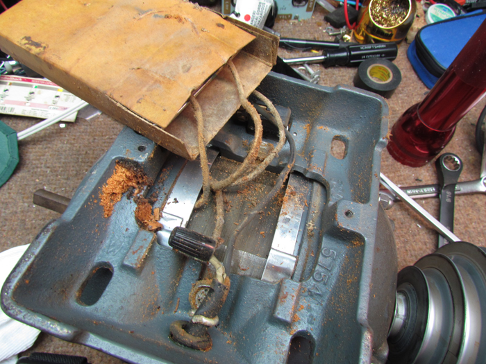 Removing the Motor Craftsman KingSeeley 103.23141 Drill Press