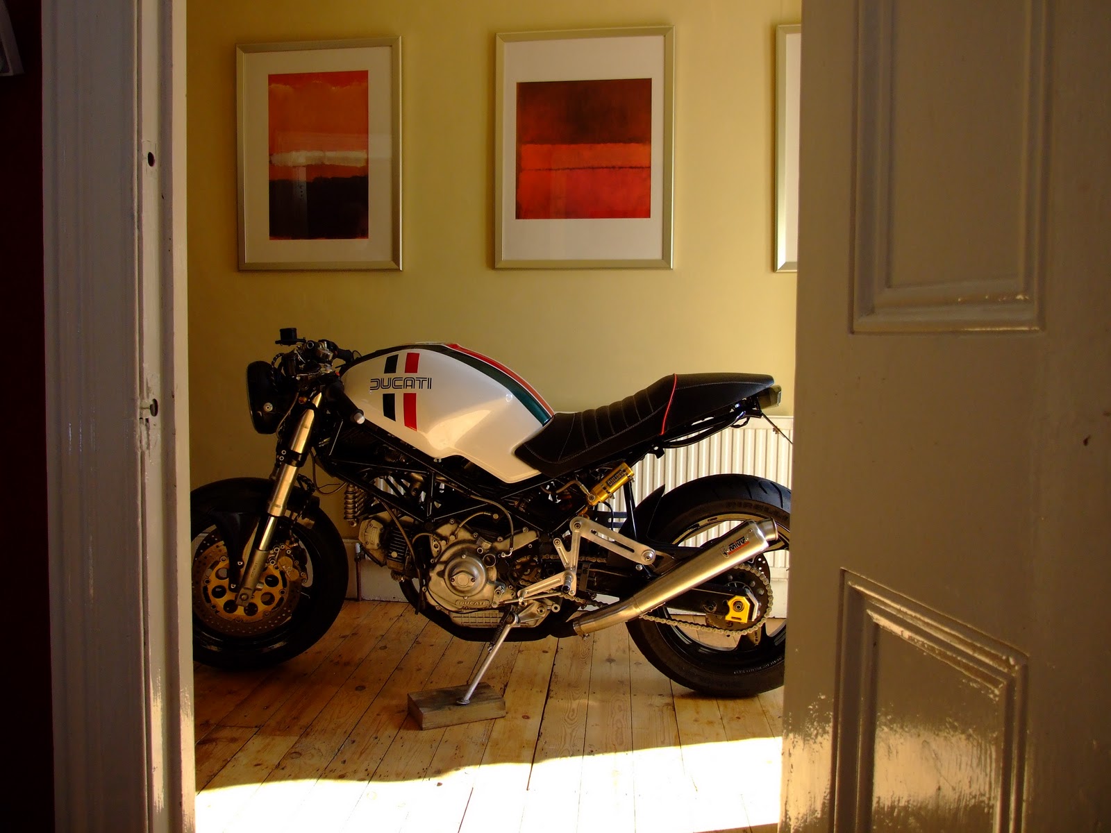 cafe racer ducati monster