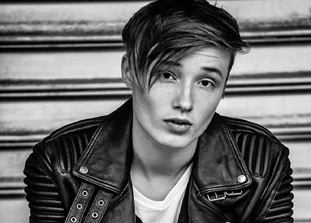 Isac Elliot Isac Elliot