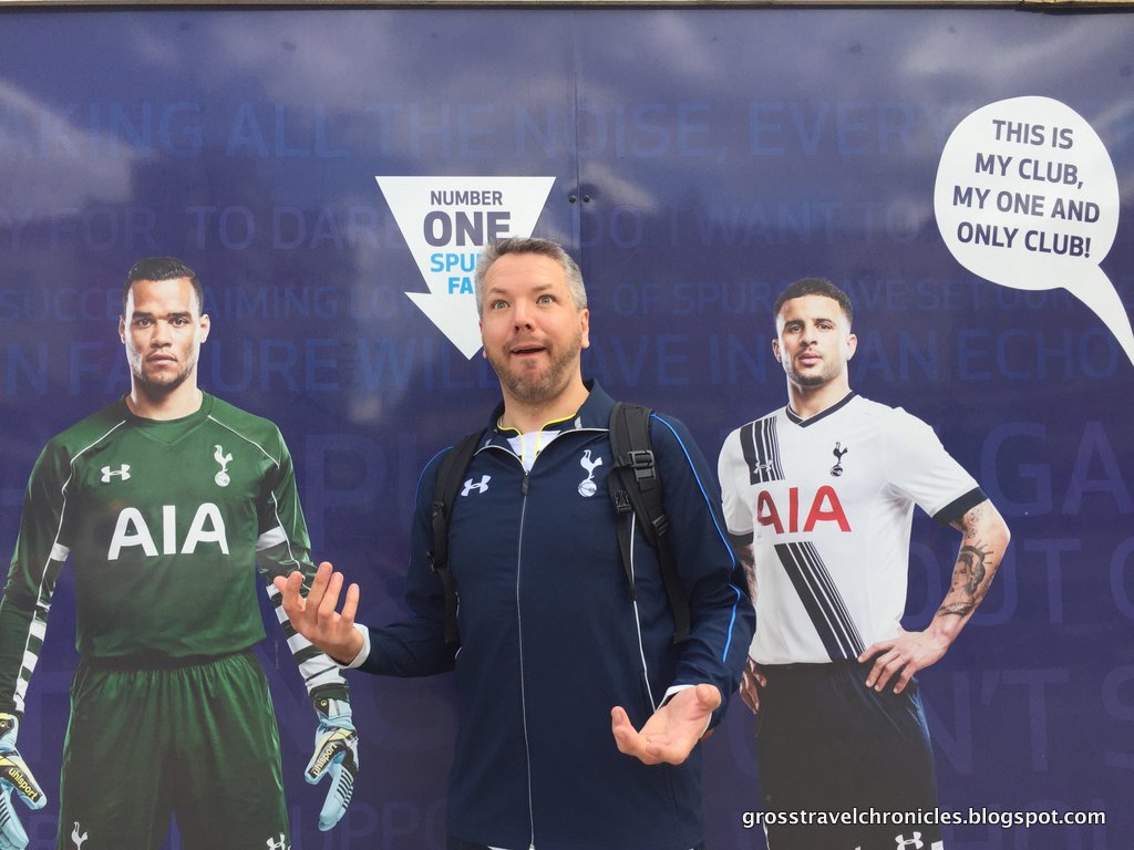 White Hart Lane, Pubs of London, Theater Beautifull Place