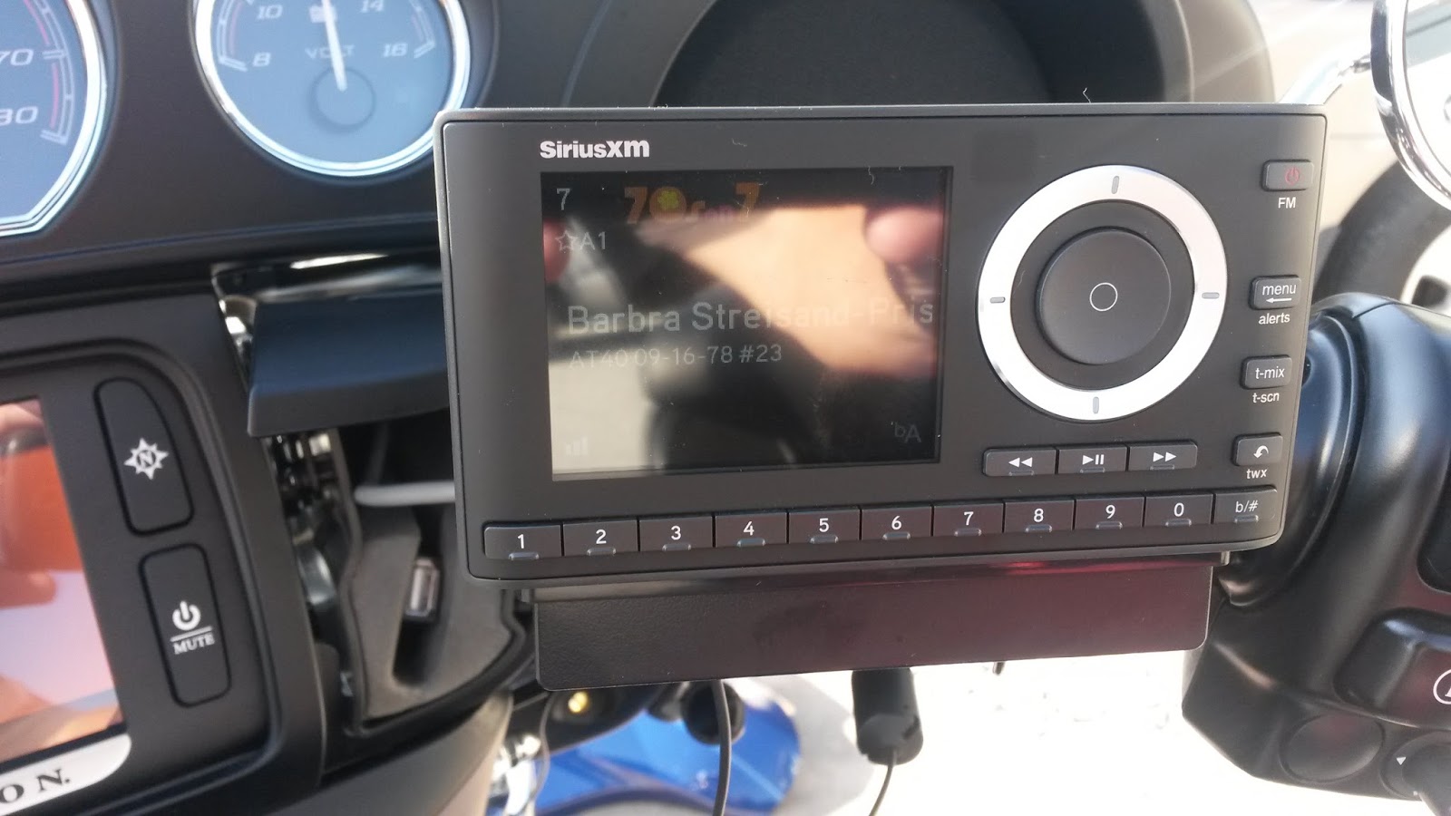 Dave's Trike Procedures for Installing SiriusXM SXPL1V1 Onyx Plus