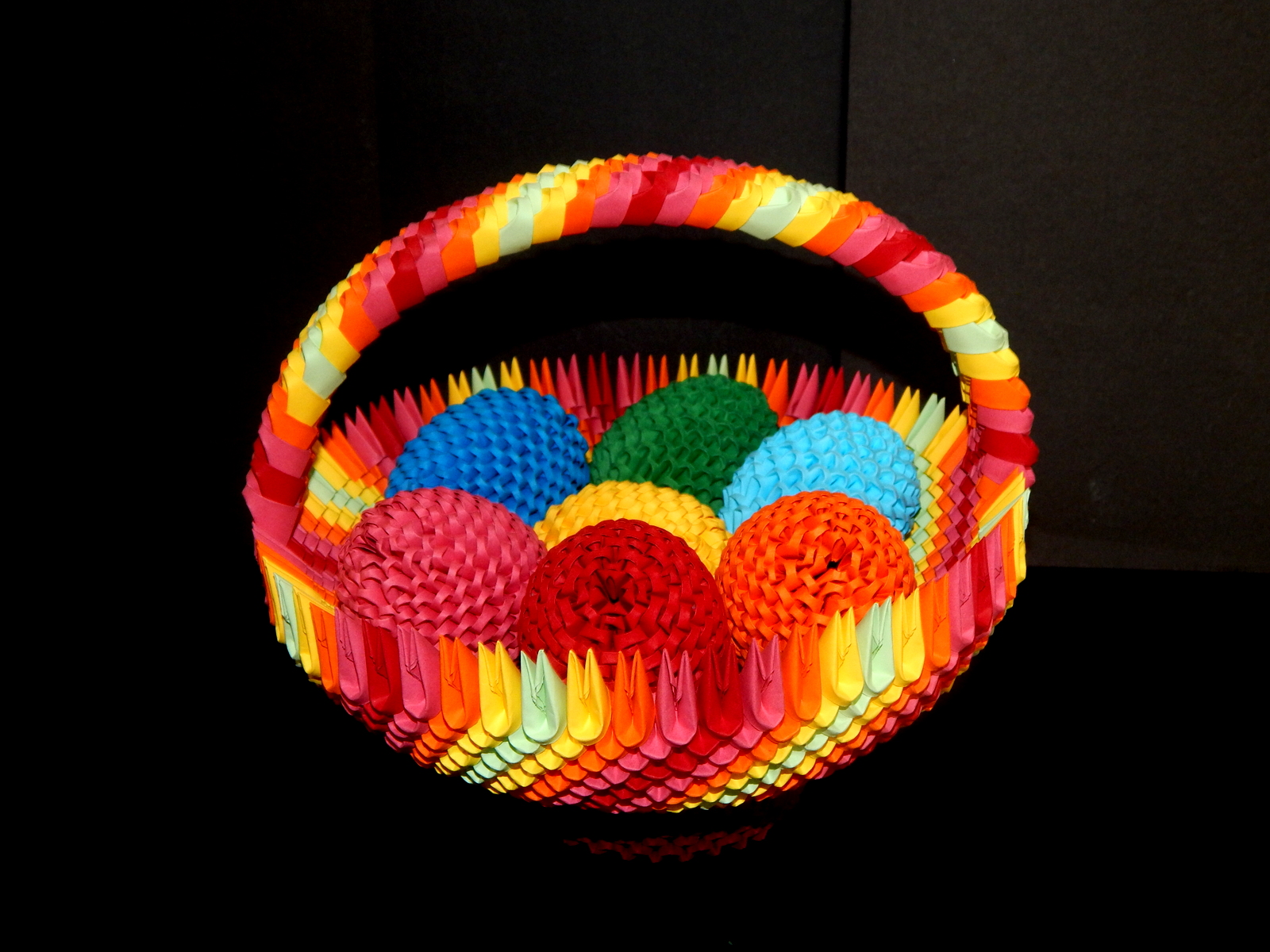 Razcapapercraft 3D Origami Rainbow Basket