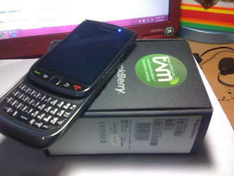 BlackBerry Torch 9800 Rp.3.000.000  hub.0852 1677 7745