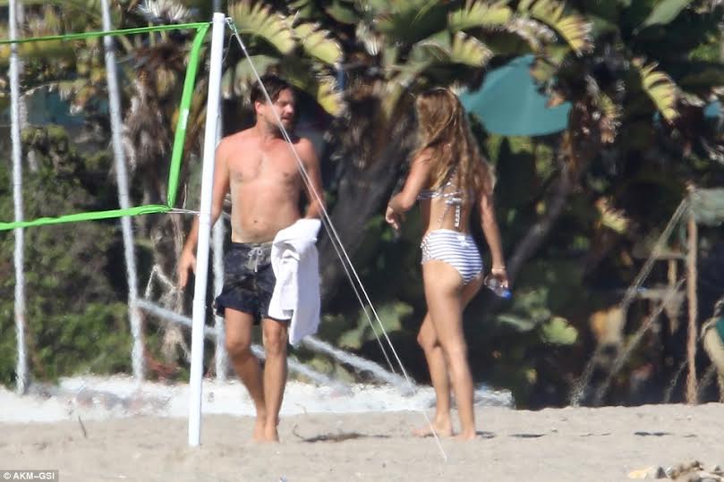 Leonardo Dicaprio Confirms Romance With Model Nina Agdal As They Get Hot And Steamy At The Beach