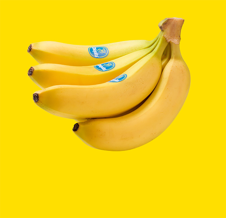 реклама бананов в японии. постер с изображением бананов. слоган про банан. креативная реклама банана. реклама бананы на баннер.