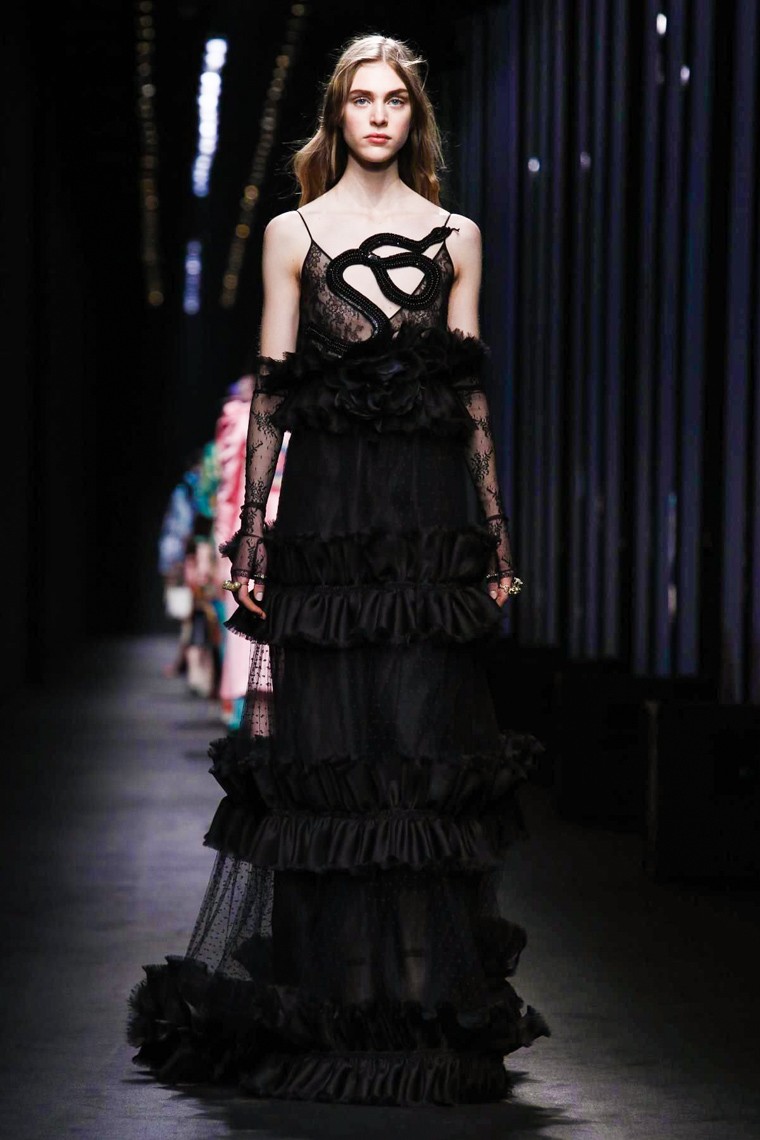 Gucci Fall/Winter 2016-2017 RTW MFW gucci-fall-winter-2016-2017-collection-milan-fashion-week, gucci-fall-winter-2016-2017, gucci-fall-winter-2016, gucci-fall-winter-2017, gucci-fall-2016-2017, gucci-fall-2016, gucci-fall-2017, dudessinauxpodiums, du-dessin-aux-podiums