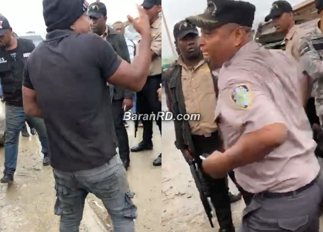 Video: Coronel le da una trompada a representante de los Derechos Humanos Video: Coronel le da una trompada a representante de los Derechos Humanos