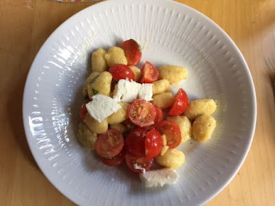 Salat mit Gnocchi