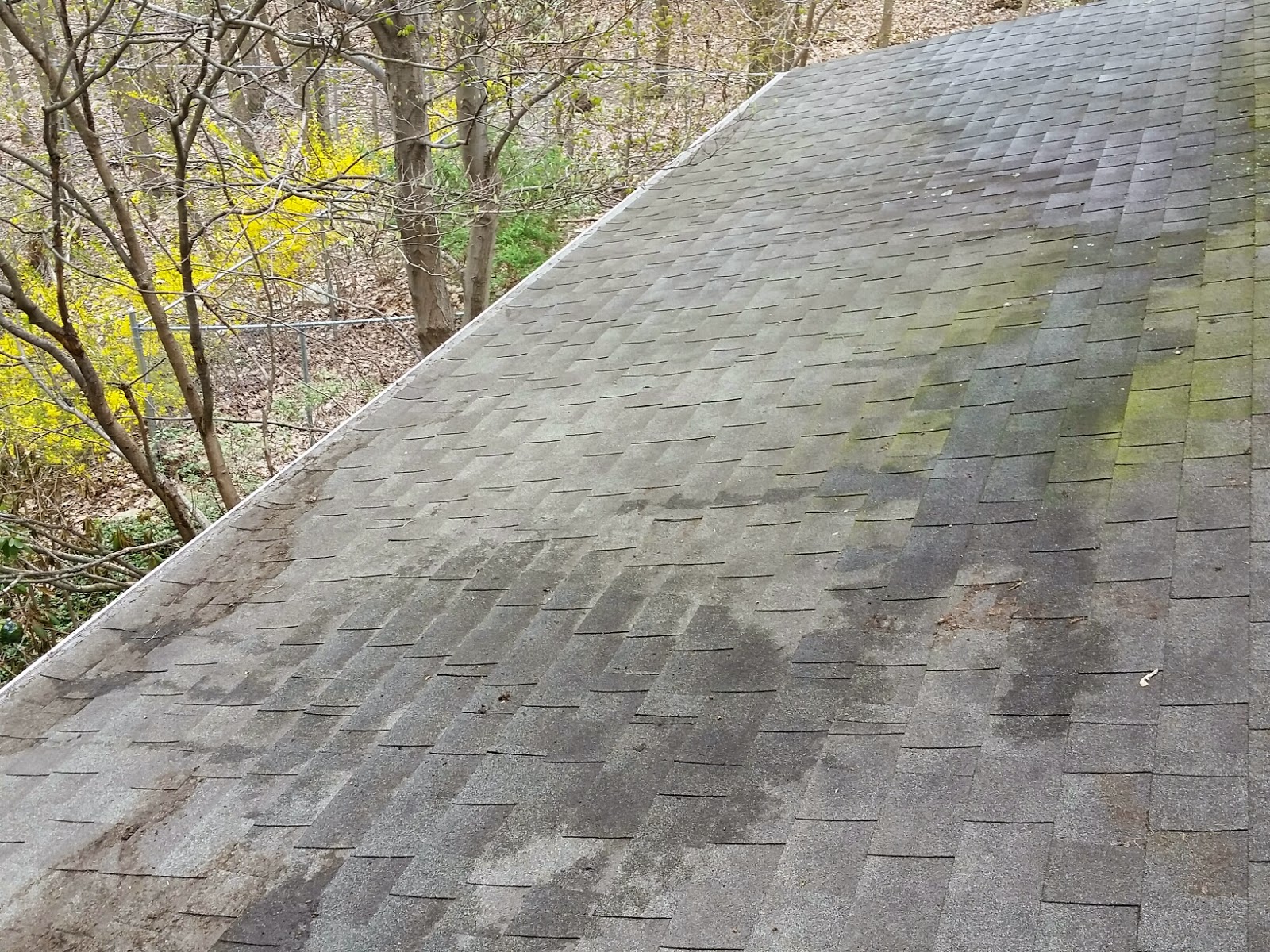 Roof Cleaning York, PA Roof Cleaning York, PA
