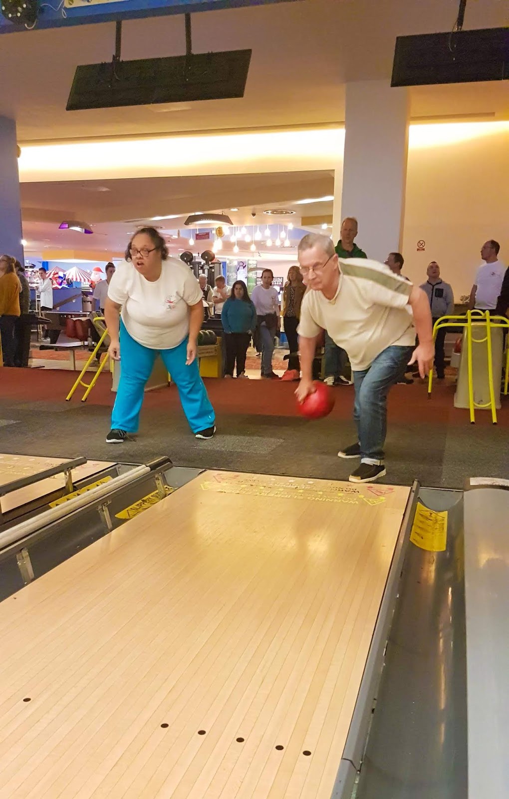 JollyDays Supported Holidays Bowling & Pool Competition Essex with