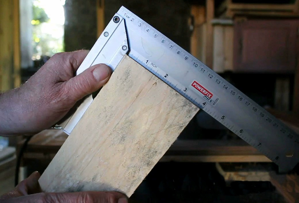 Crosscut Saw Table - designed and made from recuperated materials