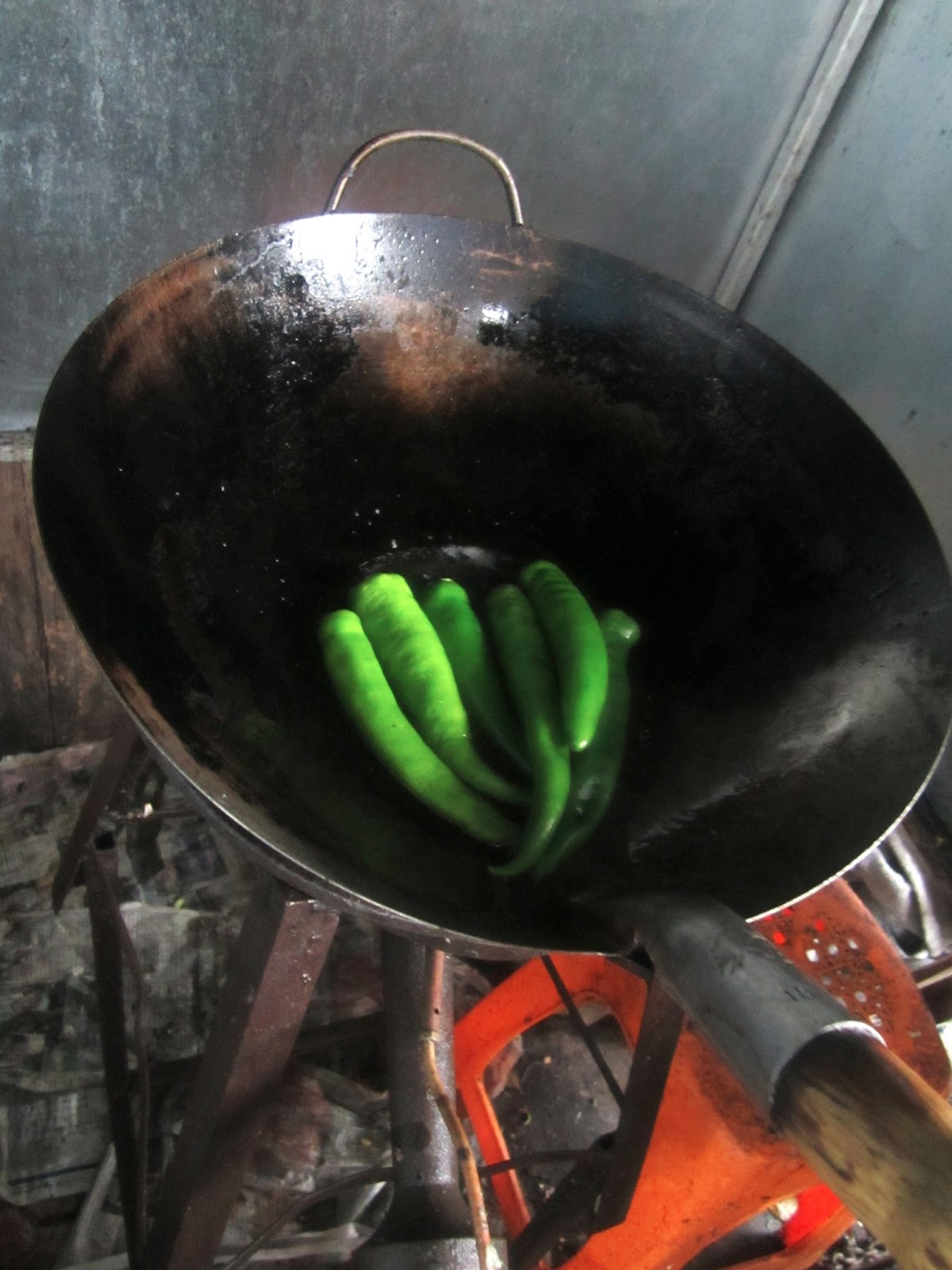Clouds In The Kitchen Thai Green Chilli Paste {Nam Prik Noom}