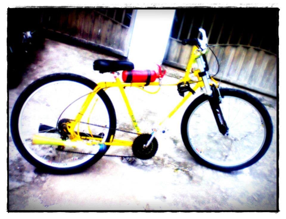 Monark amarela Clearance