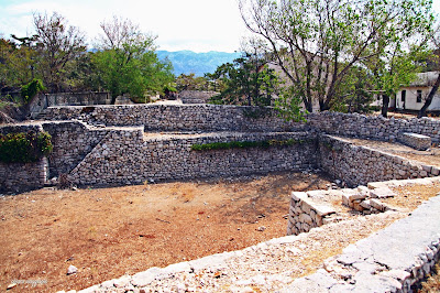 Goli otok petrova rupa