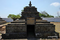 makam sultan hasanuddin