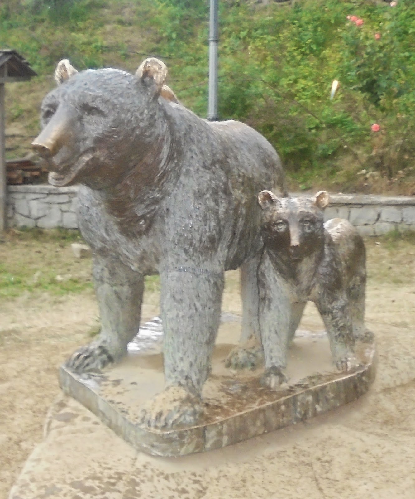 το γλυπτό Αρκούδα στο Μέτσοβο