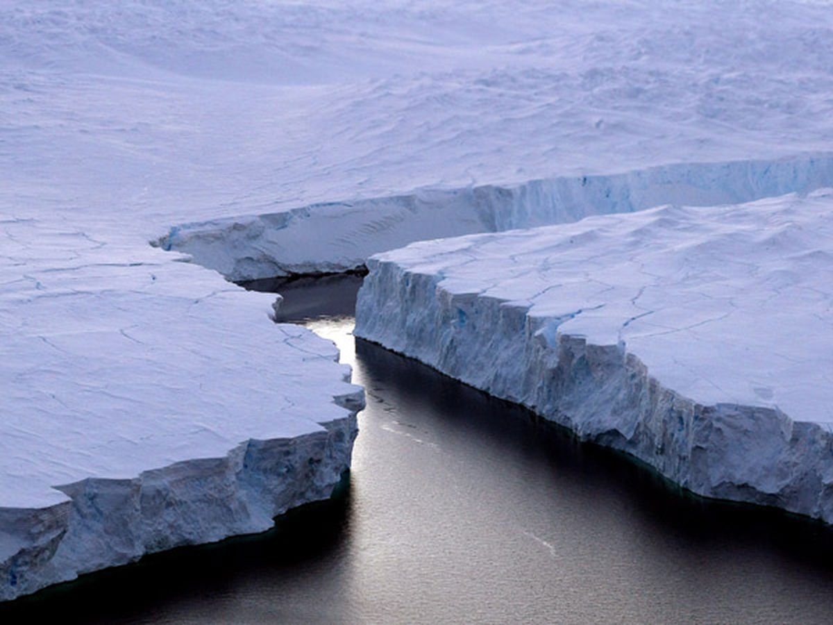 Massive crack in Antarctica ice shelf grows 11 miles in only 6 days
