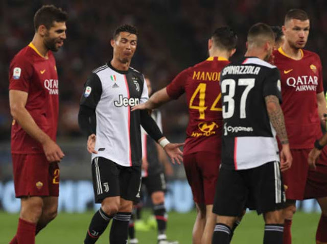 Ronaldo chê đối phương lùn tịt: Trả giá đắt vì cái miệng 2 Ronaldo chê đối phương lùn tịt: Trả giá đắt vì cái miệng 2