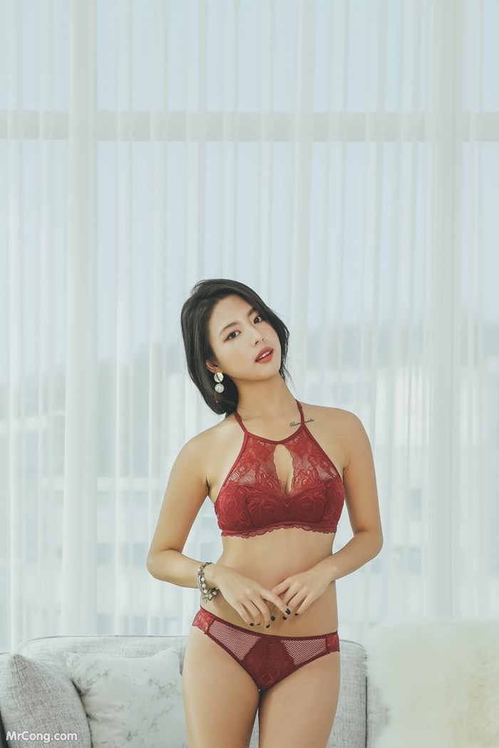 Jung Yuna&#39;s beauty in underwear in October 2017 (132 photos) photo 5-8