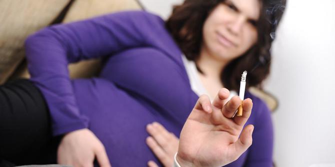 rokok saat hamil bahaya bagi janin dan anak balita