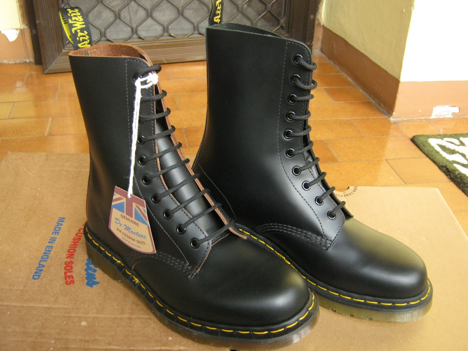 25 Model Sepatu  Dr  Martens  Original Terbaru 2022 Mangklingi