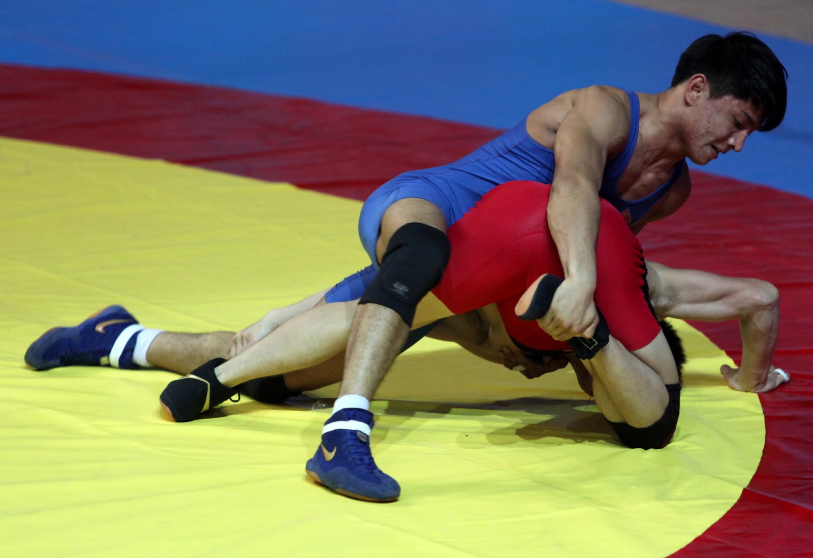 China wrestler foot
