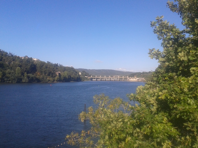 Barragem de Crestuma Lever vista da praia