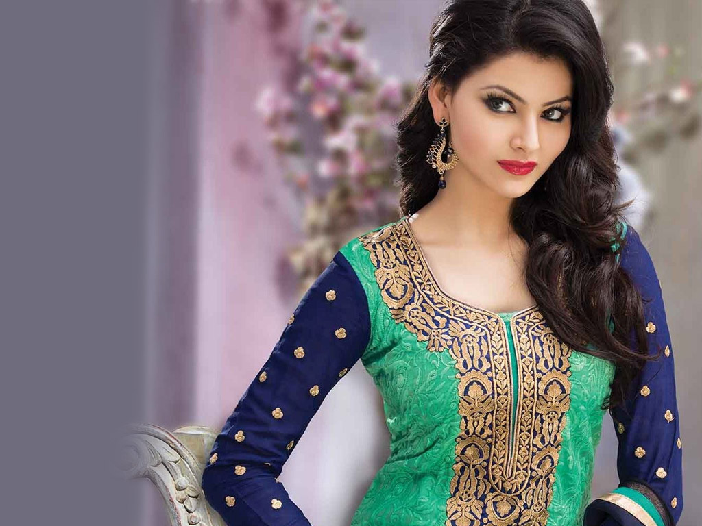 Indian Model Urvashi Rautela Latest Hot HD Wallpaper | Glamsham Photos