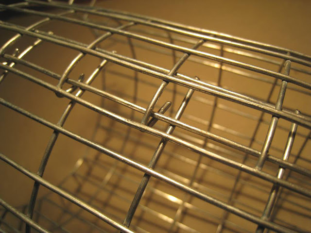 Vickie Henderson Art: Leonard Nest Box Predator Guard