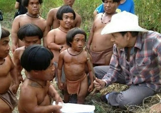 Heboh!!! Setelah suku Mante , kini  Penumuan fosil Manusia Hobbit di Indonesia yang membuat dunia penasaran