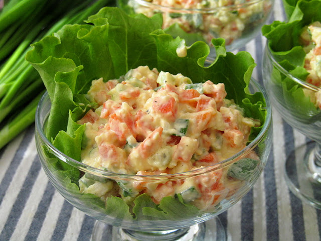 Салат "Селянка" (из яиц, моркови и зеленого лука)