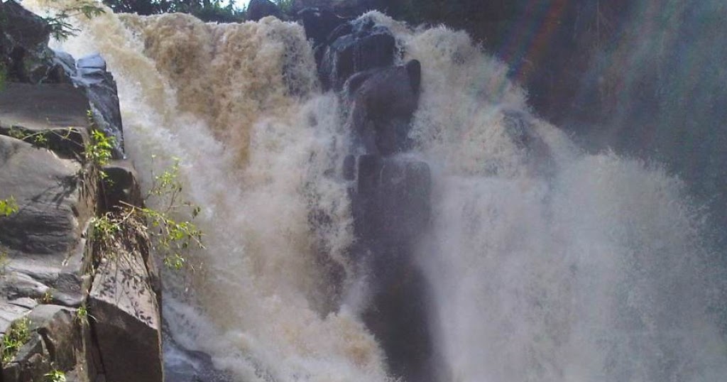 wisata religi dunia: Air Terjun Cilutung Majalengka Jawa Barat