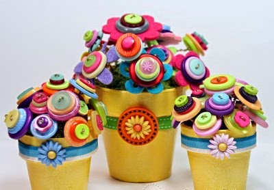 beautiful button gifts ~ art projects art ideas