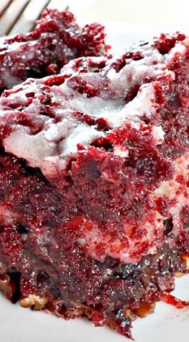 Red Velvet Earthquake Cake - Girls Dishes