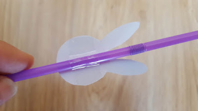 Bunny decorated straws for Easter - with free printable Bunny decorated straws for Easter - with free printable