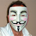 Ο άνθρωπος πίσω από τη μάσκα των anonymous