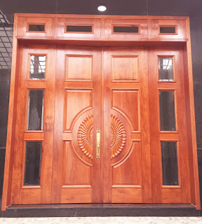 Cửa gỗ gõ đỏ, cửa mặt tiền  12.1tr/m2