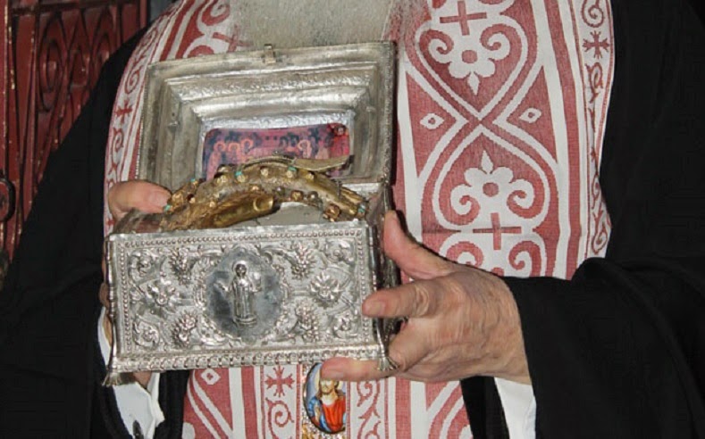  Ιερά περιοδεία της άφθορης αριστερής χείρας του Αγίου Ιωάννη Χρυσοστόμου http://leipsanothiki.blogspot.be/
