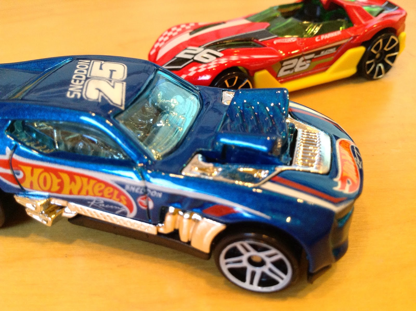 JULIAN'S HOT WHEELS BLOG: Twinduction & Yur So Fast