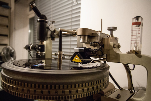 Blog.VinylGourmet.com: Gram Vinyl... are the benefits? Heavyweight Vinyl Records