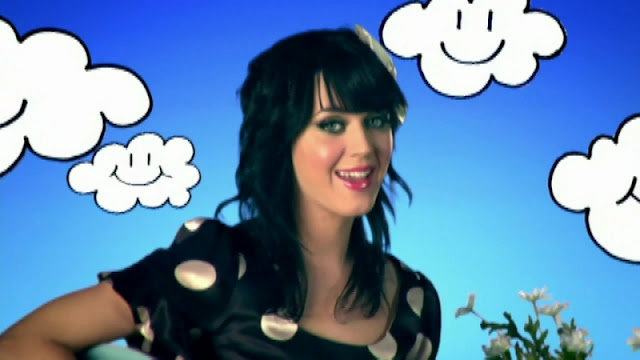 Katy Perry en el vídeo de Ur So Gay