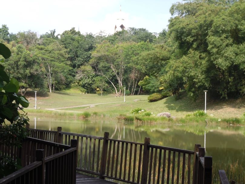 Taman Lembah Bukit Suk Shah Alam - Exploring Shah Alam City via the new