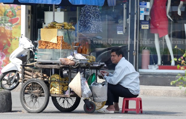 Chảo chuối chiên - bánh cay 20 năm của người Bình Định ở Sài Gòn