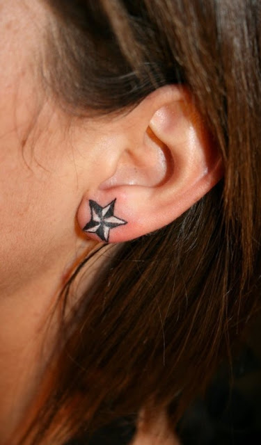Tatuagens femininas para as orelhas Tatuagens femininas para as orelhas